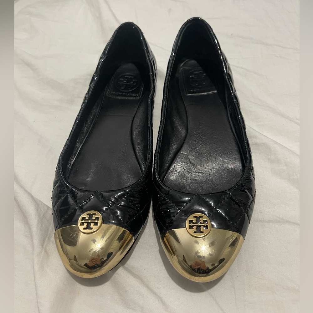 Tory Burch Black Kaitlin Quilted Ballet Flats with Gold Toe Cap - Size 6.5